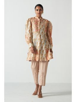 STUDIO BAGECHAA - Khuman Peach Kurti with Pant (Set of 2)
