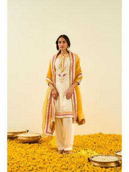 Sheetal Batra - Ivory Short Kurta with Salwar and Dupatta (Set of 3)