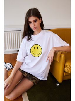 Bonkers Corner - Smiley Originals White 100% Supima Cotton Oversized T-shirt