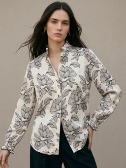 Outzidr - Off White Flowing Floral Collared Satin Shirt