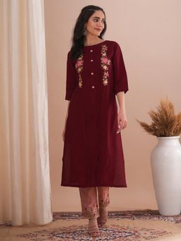 FASHOR - Floral Embroidered Straight Fit Kurta - Maroon