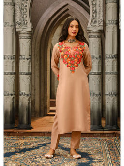 House of Chikankari - Kasmira Aari woollen Straight Kurta with Pant (Set of 2)