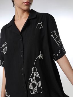 ONLY - Women's Solid Loose Fit Black Shirt