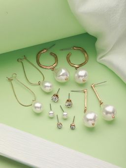 Jazz and Sizzle - Gold Brass Pearl 6 Earrings (Pack of 6)