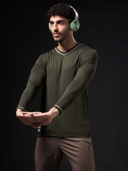 Technosport - Men Solid Slim Fit V Neck Sports T-Shirt With Technocool