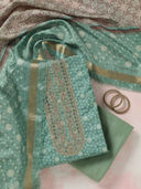 Green color option, Sold out, Currently selected