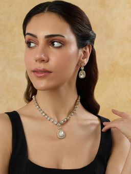 Indinoor - Women White Kundan Necklace Set