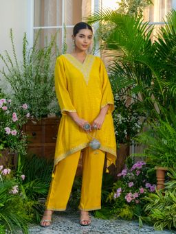 Gahan - Yellow V-Neck Kurta and Pant