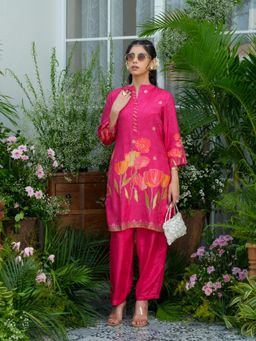Gahan - Pretty In Pink: Vibrant Kurta and Pant