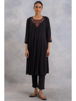 Folksong - Black Flowy Crepe Embroidered Kurta