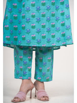 The Indian Ethnic Co. - Prita Blue Printed Mul Narrow Pant