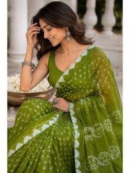 Sutra Attire - Green Handcrafted Bandhani Silk Saree with Unstitched Blouse