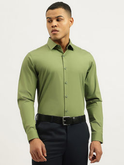 United Colors of Benetton - Green Slim Fit Spread Collar Neck Solid Shirt