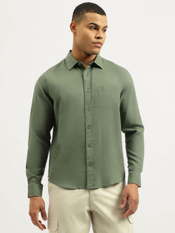United Colors of Benetton - Green Regular Fit Spread Collar Neck Solid Shirt