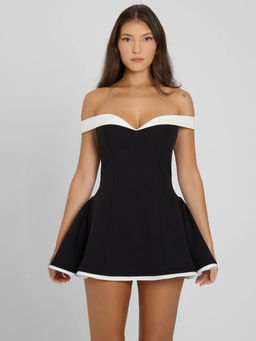 Outzidr - Black Solid Flared Fit Dress