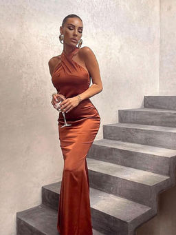 Outzidr - Orange Solid Bodycon Fit Dress
