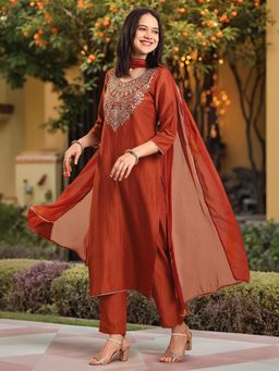 Gahan - Womens Viscose Rayon Straight Embroidered Kurta with Pant & Dupatta