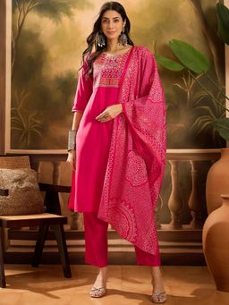 Gahan - Pink Embroidered Kurta with Pant and Printed Dupatta