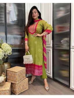 Gahan - Womens Viscose Rayon Straight Printed Kurta with Pant & Dupatta