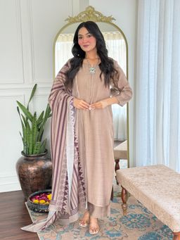 Gahan - Womens Viscose Rayon Solid Kurta with Pant & Dupatta