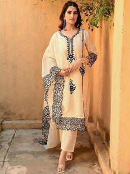 Gahan - Womens Viscose Rayon Straight Embroidered Kurta with Pant & Dupatta