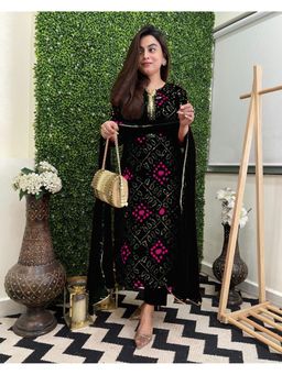 Gahan - Womens Viscose Rayon Straight Printed Kurta with Pant & Dupatta