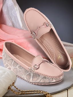 XE Looks - Snake Print Comfortable Loafers