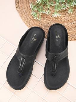 XE Looks - Chic and Stylish Flat Slippers