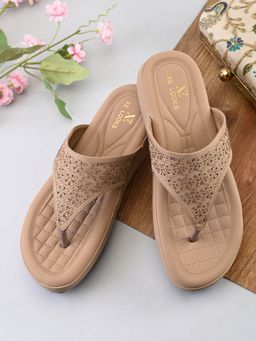 XE Looks - Soft Toe-Ring Embellished Comfort Wedge Slippers