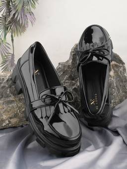 XE Looks - Chunky Black Sole with Bow Detail Design Loafers