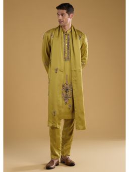KALKI FASHION - Men Green Silk Blend Mandarin Neck Kurta with Dupatta and Pant