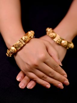 AG'S - Vishnupriya Antique Gold Plated Temple Work Kada (Set of 2)