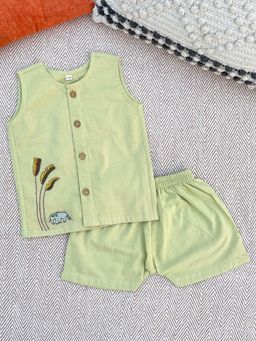 Bhaakur - Green Organic Cotton Embroidered Jhabla With Shorts