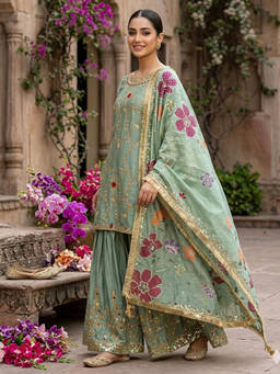 Mirraw - Green Embroidered Silk Blend Regular Kurta with Palazzo and Dupatta