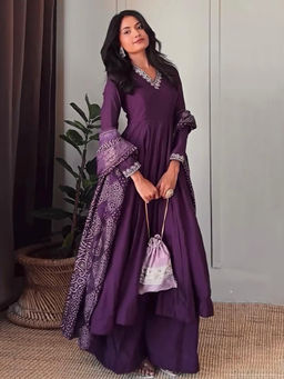 Mirraw - Purple Embroidered Silk Blend Regular Anarkali Kurta and Pant and Dupatta