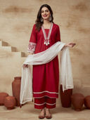 Red color option, Sold out, Currently selected