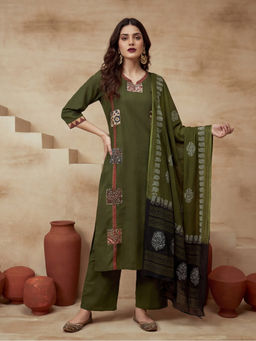 Sarha - Green Printed Cotton Straight Kurta with Pant and Dupatta