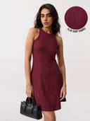 Maroon color option