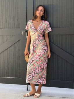 Outzidr - Pink V Neck All Over Print With Back Slit