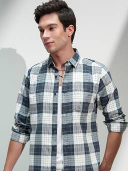 HIGHLANDER - Men Blue Checks Casual Shirt
