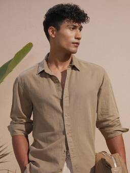 HIGHLANDER - Men Khaki Solid Casual Shirt