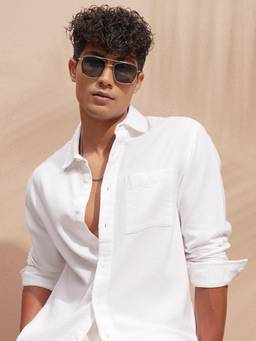 HIGHLANDER - Men White Solid Casual Shirt