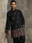 Black color option, Sold out, Currently selected