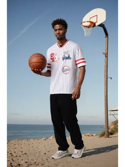 The Indian Garage Co - Men Boxy Fit Scooby-Doo Printed V-Neck T-Shirt