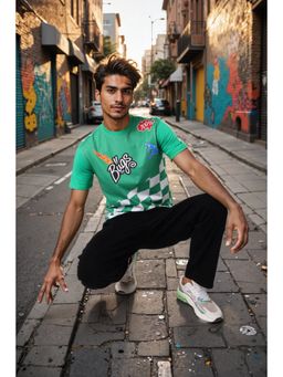 The Indian Garage Co - Men Slim Fit Bugs Bunny Printed Crew Neck T-Shirt