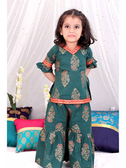 KID1 - Zohra Block Print Kurta with Sharara (Set of 2)