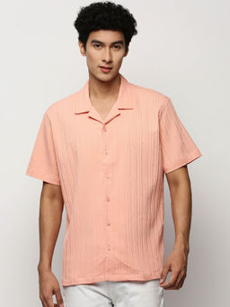 SHOWOFFFF - Mens Short Sleeves Self Design Peach Slim Fit Premium Shirt