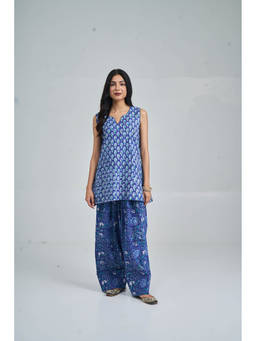 Setara - Women's Blue Cotton Floral Kurti and Salwar