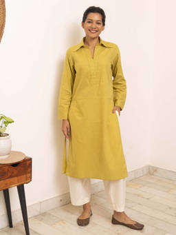 SURMA - Women's Green Cotton Blend Solid Kurta and Pant