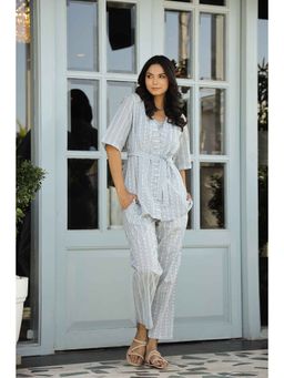 SAY - Blue Color Printed Women Pure Cotton Top & Pyjama with Jacket (Set of 3)